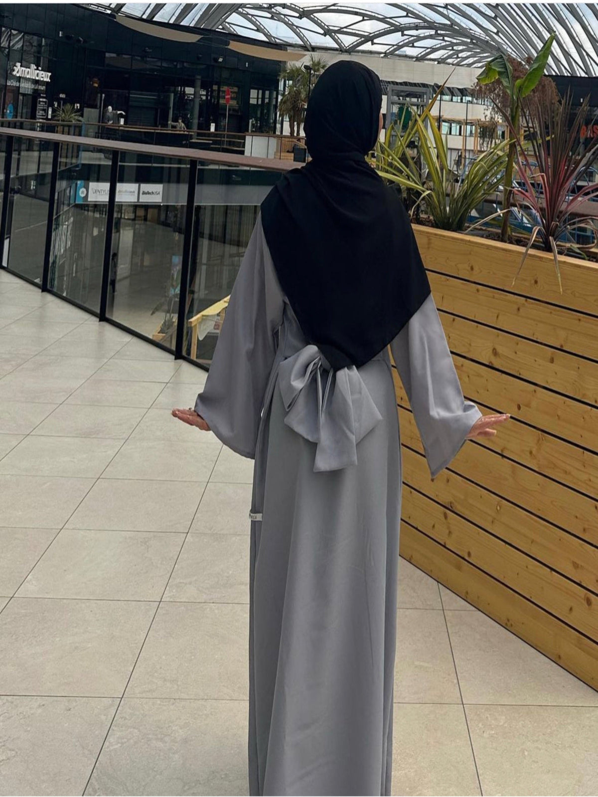 Abaya Nana